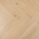 Douwes Dekker - PVC klik brede visgraat crème brûlée